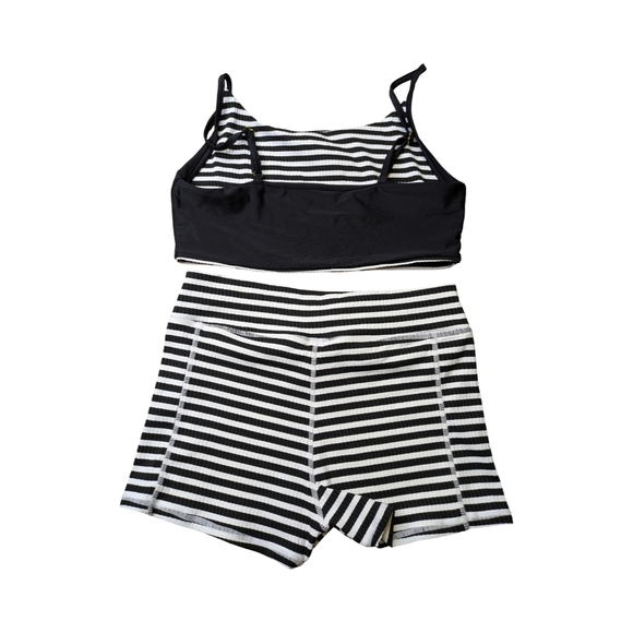 NWOT Striped Black/White Ribbed Reversible Top & Shorts Bottoms Bikini Set - Picture 6 of 9